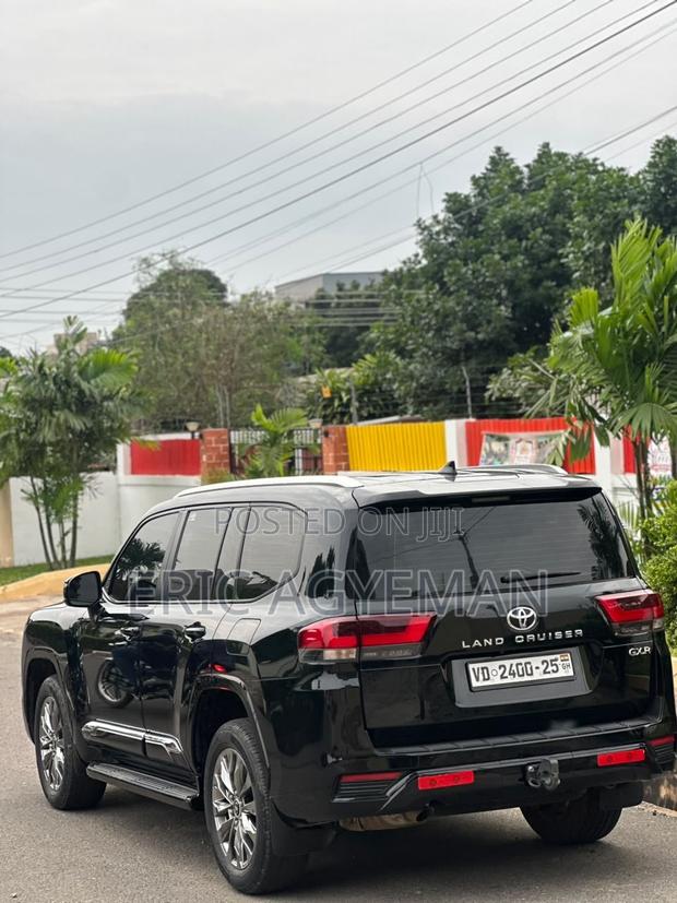 Toyota Land Cruiser 2022 Black