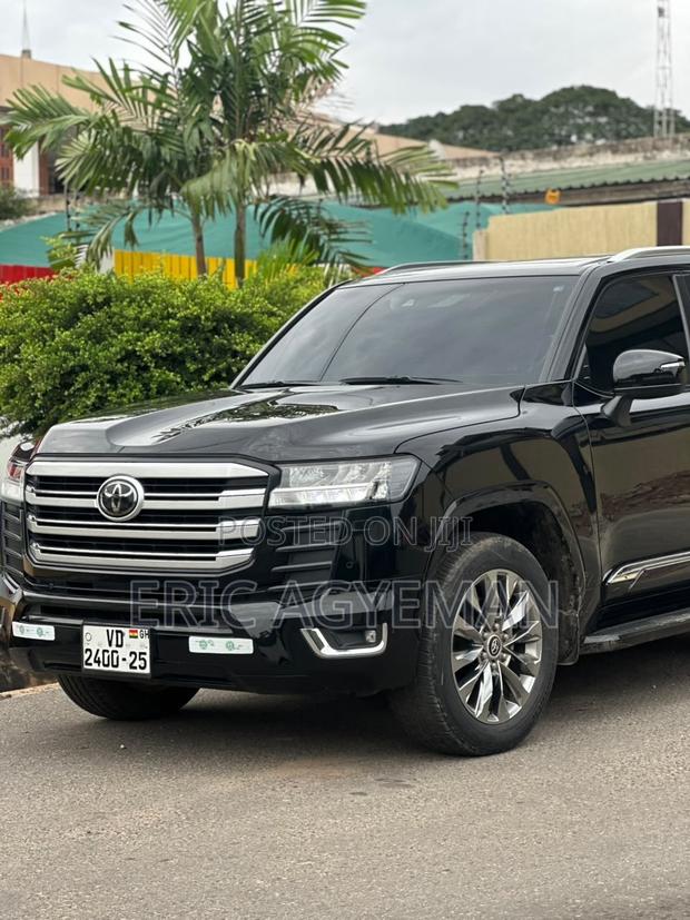 Toyota Land Cruiser 2022 Black