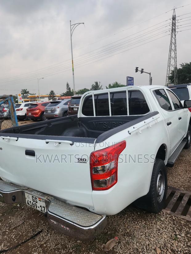 Mitsubishi L200 2017 White