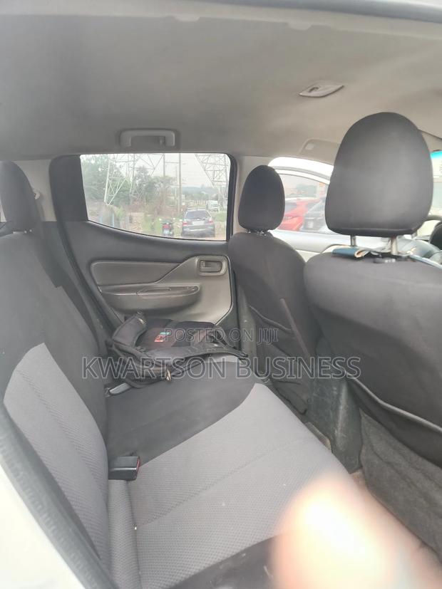 Mitsubishi L200 2017 White