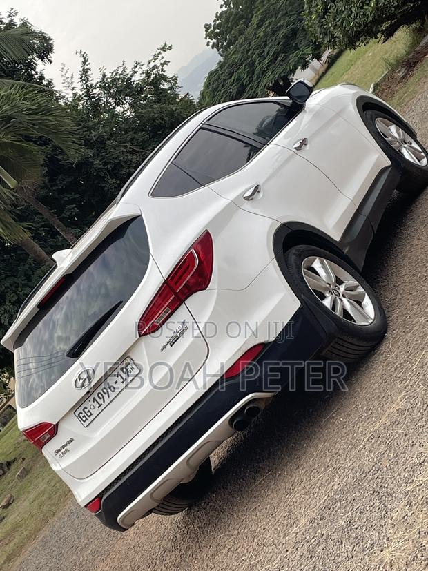 Hyundai Santa Fe 2015 White