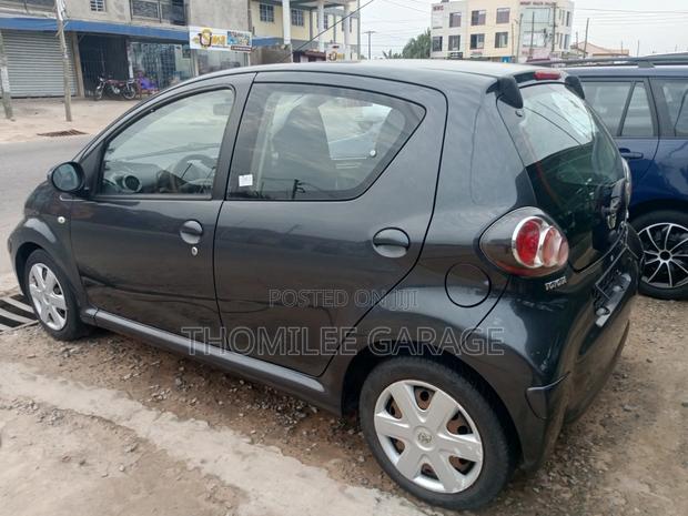Toyota Aygo 2010 Gray
