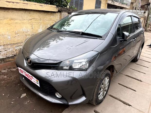 Toyota Vitz 1.3 AWD 3dr 2016 Gray