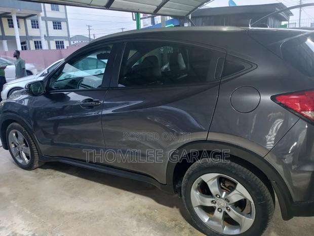 Honda HR-V 4dr SUV (1.5L 4cyl CVT) 2016 Gray