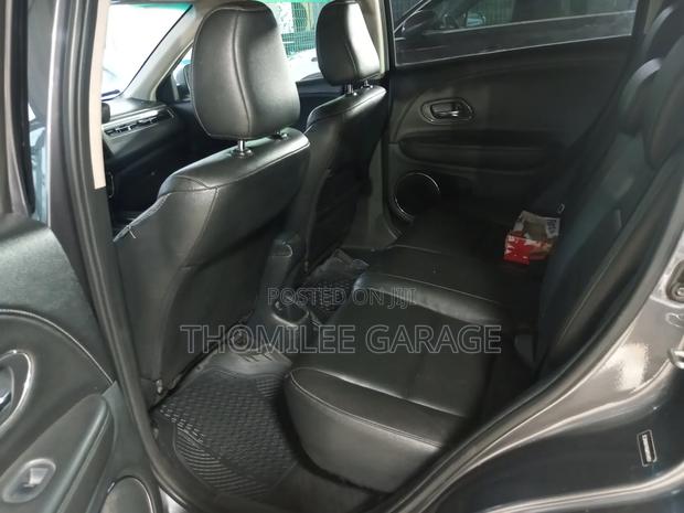 Honda HR-V 4dr SUV (1.5L 4cyl CVT) 2016 Gray