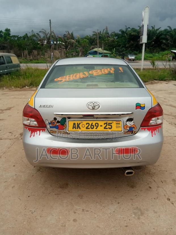 Toyota Belta 2012 Silver