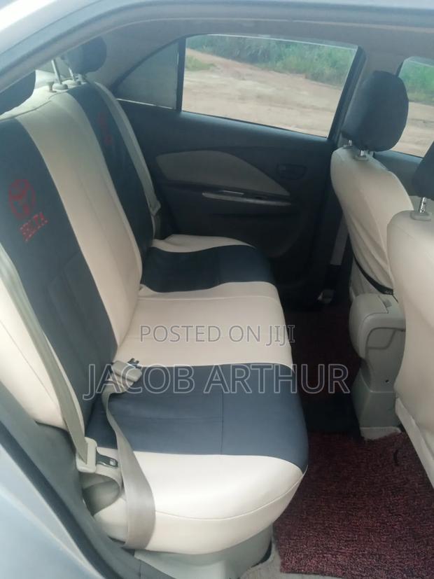 Toyota Belta 2012 Silver