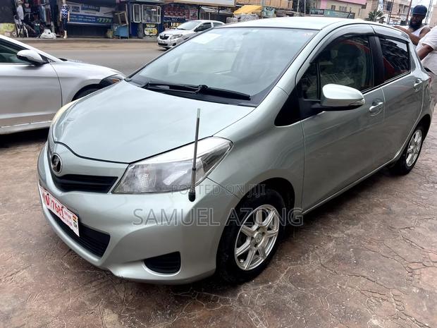 Toyota Vitz 1.3 AWD 3dr 2013 Silver