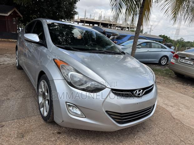 Hyundai Elantra 2013 Silver