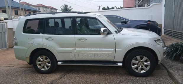 Mitsubishi Pajero 2019 White