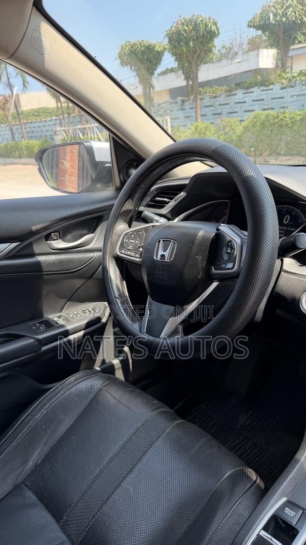 Honda Civic Touring Sedan 2018 Silver