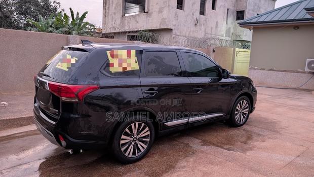 Mitsubishi Outlander SE FWD 2019 Black