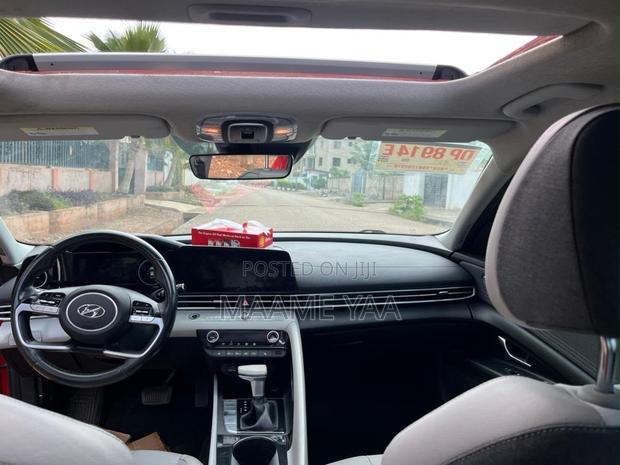 Hyundai Elantra Limited 2021 Red