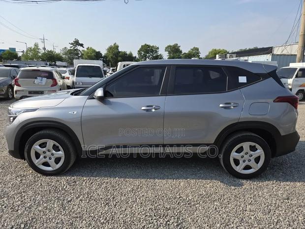 Kia Seltos S 2023 Silver