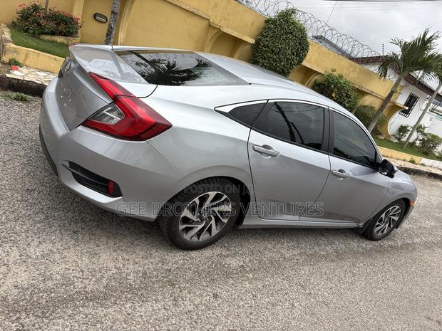 Honda Civic EX Sedan 2018 Gray
