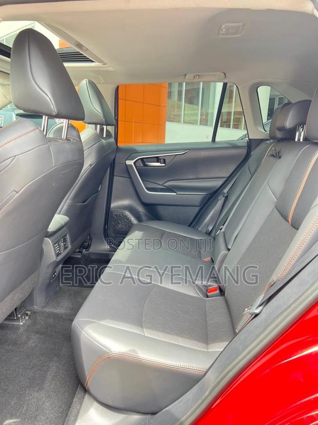Toyota RAV4 LE AWD 2019 Red
