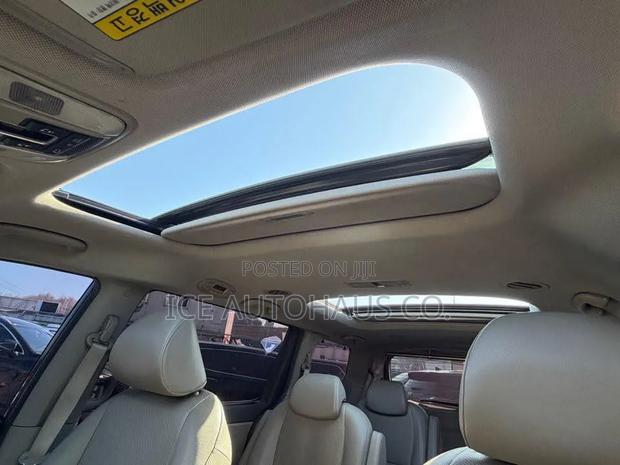 Kia Carnival 2017 Black