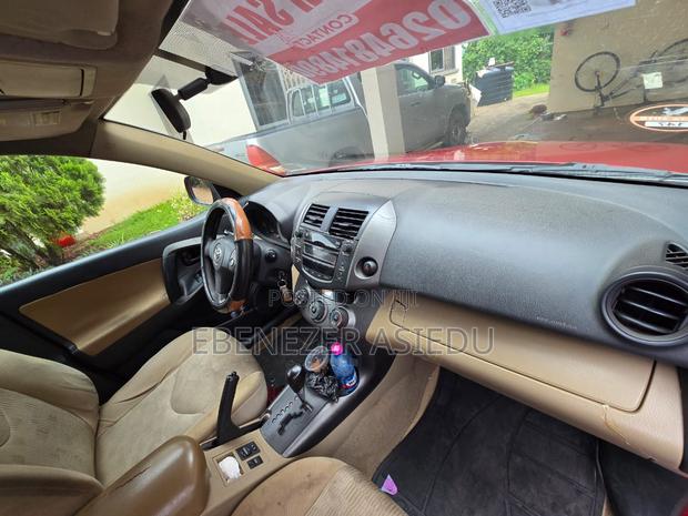 Toyota RAV4 2.4 2008 Red