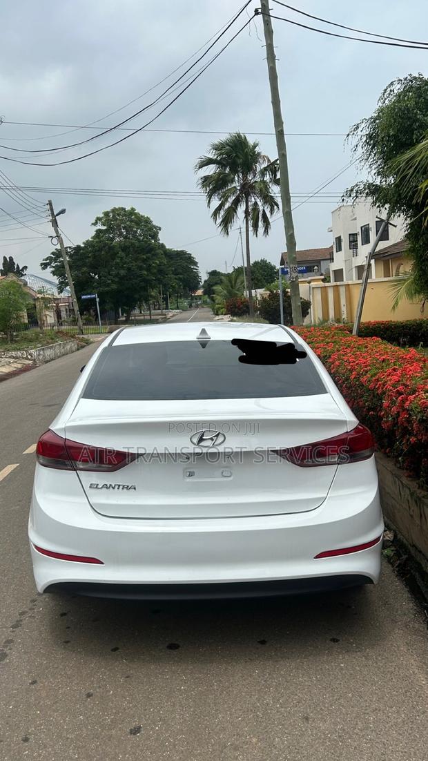 Hyundai Elantra ECO Sedan FWD (1.4L 4cyl 7A) 2017 White