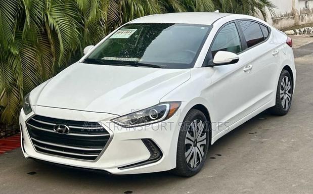 Hyundai Elantra ECO Sedan FWD (1.4L 4cyl 7A) 2017 White
