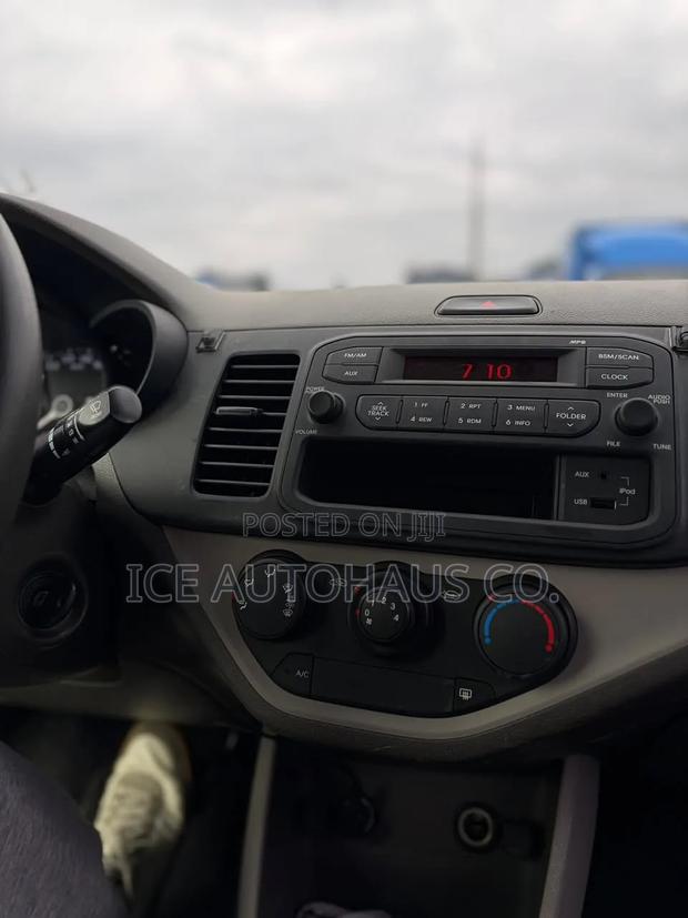 Kia Morning 2015 Silver