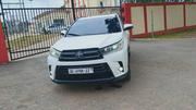 Toyota Highlander 2018 White for sale