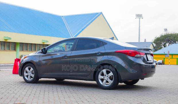 Hyundai Elantra SE 4dr Sedan (1.8L 4cyl 6A) 2014 Gray