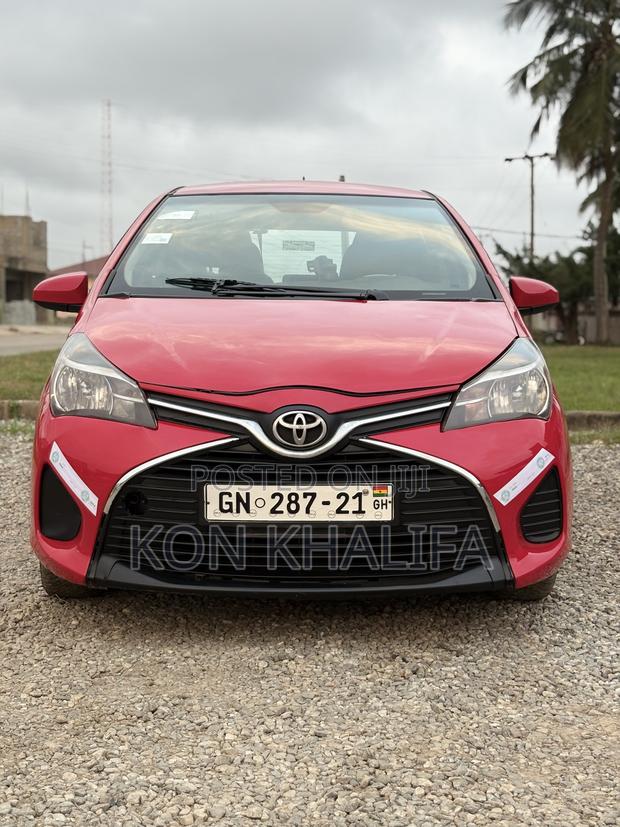 Toyota Yaris LE Hatchback 5dr 2015 Red