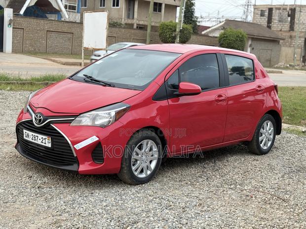 Toyota Yaris LE Hatchback 5dr 2015 Red