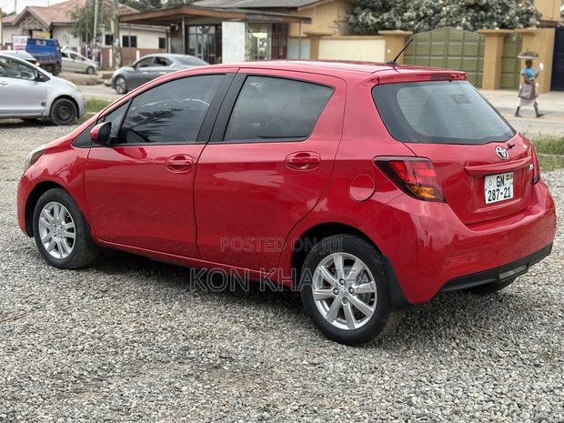 Toyota Yaris LE Hatchback 5dr 2015 Red