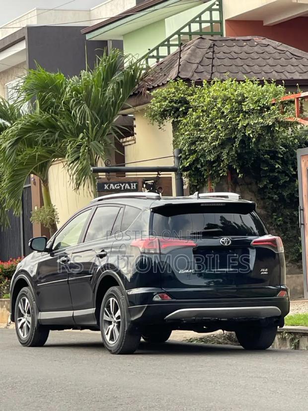 Toyota RAV4 2018 Black