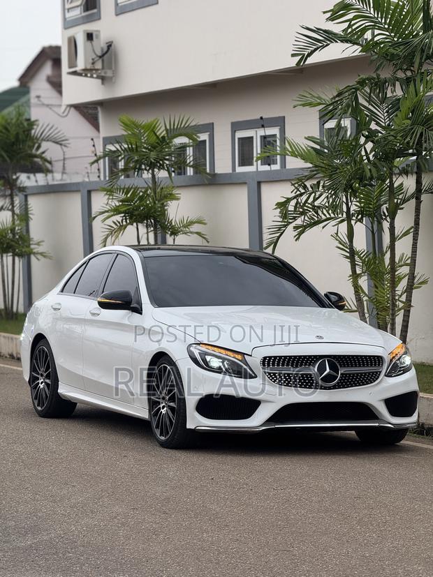 Mercedes-Benz C300 Sport 4Matic Sedan AWD (2.0L 4cyl 7A) 2017 White