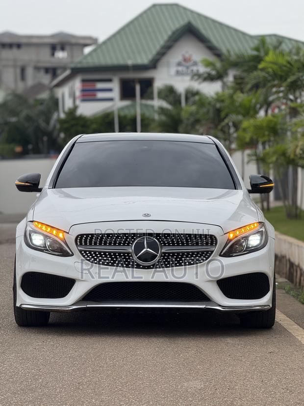 Mercedes-Benz C300 Sport 4Matic Sedan AWD (2.0L 4cyl 7A) 2017 White