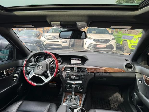 Mercedes-Benz C250 2014 Black