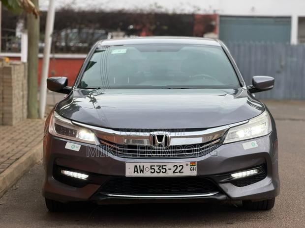 Honda Accord Touring V6 4dr Sedan FWD (3.5L 6cyl 6A) 2017 Gray