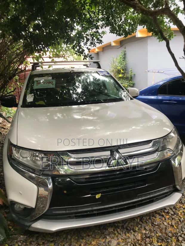 Mitsubishi Outlander SE AWC 2018 White