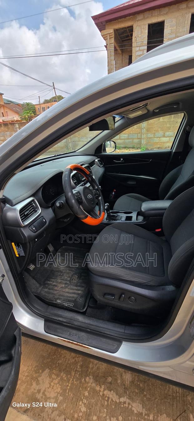 Kia Sorento LX 4dr SUV (2.4L 4cyl 6A) 2015 Silver