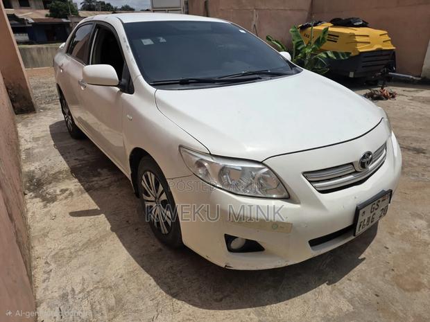 Toyota Corolla 2009 White