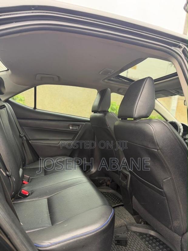 Toyota Corolla XSE (1.8L 4cyl 2A) 2019 Black