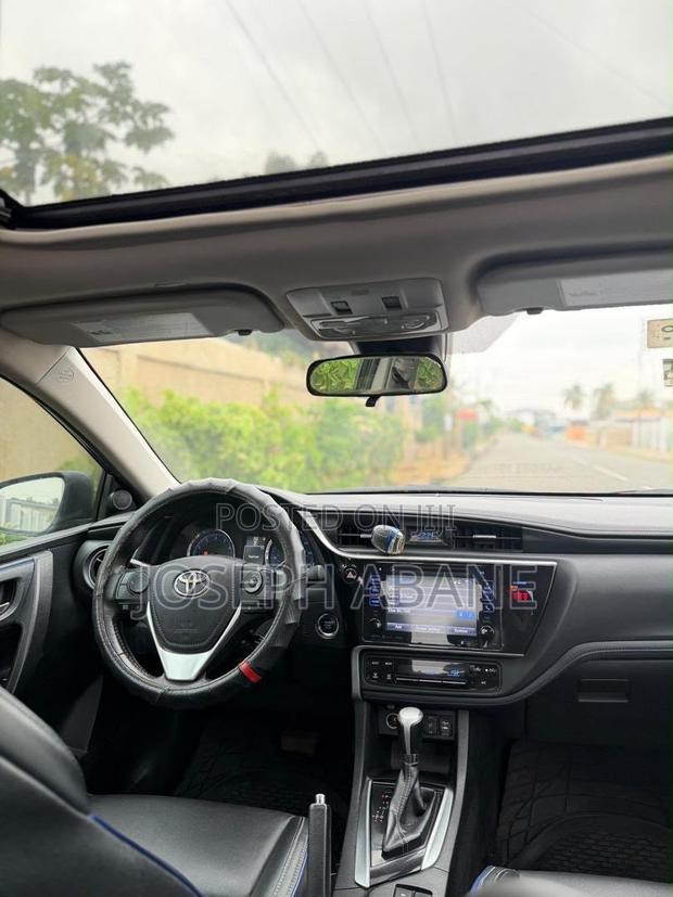 Toyota Corolla XSE (1.8L 4cyl 2A) 2019 Black