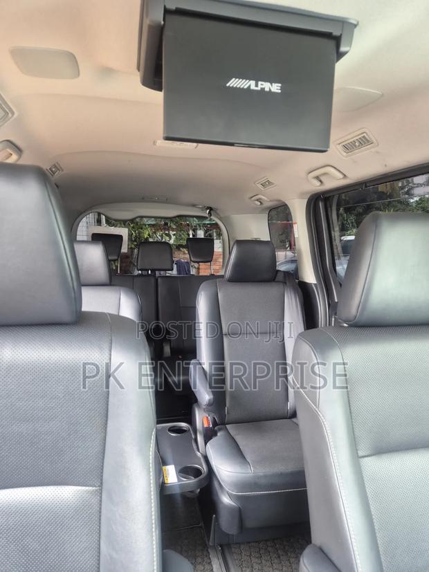 Toyota Esquire 2016 Black