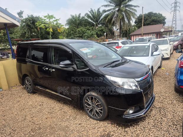 Toyota Esquire 2016 Black