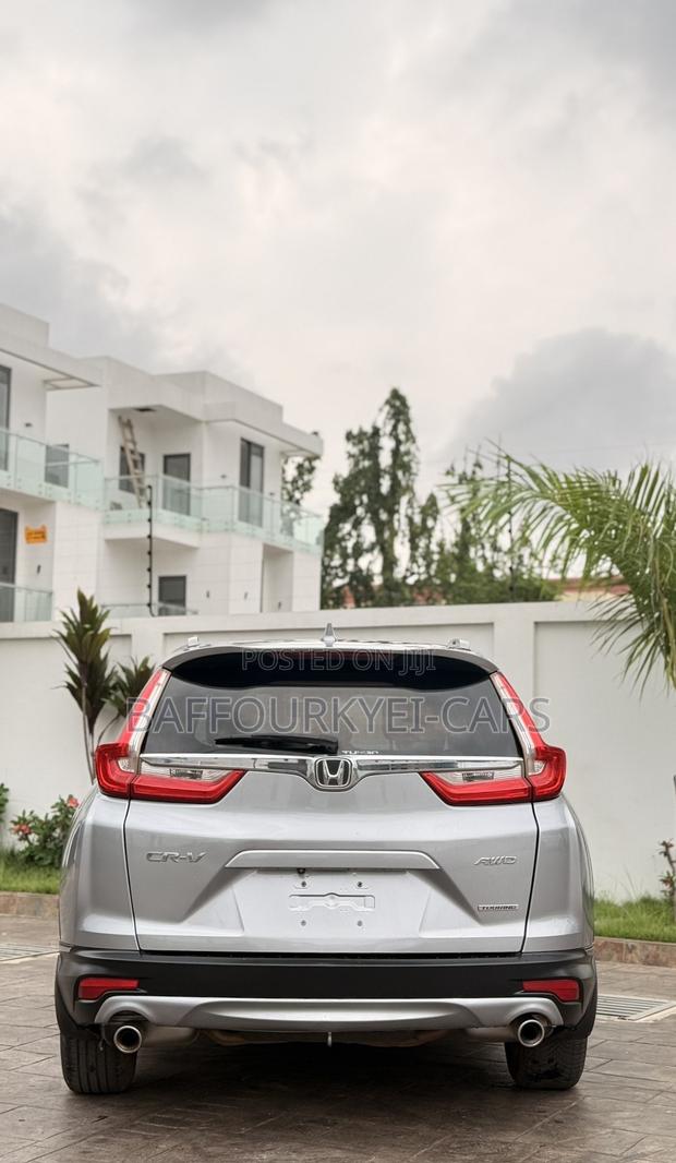 Honda CR-V Touring AWD 2018 Gray