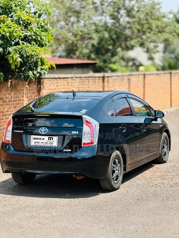 New Toyota Prius Plug-In Hybrid XSE Premium 2025 Black