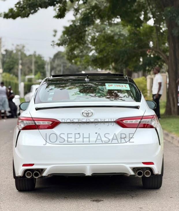 Toyota Camry XSE (2.5L 4cyl 8A) 2019 White