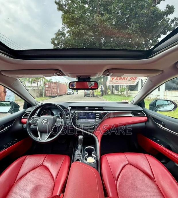 Toyota Camry XSE (2.5L 4cyl 8A) 2019 White