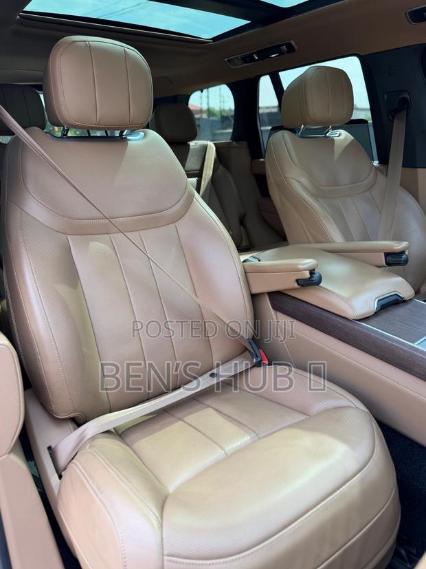 Land Rover Range Rover Evoque R-Dynamic HST 2023 Blue