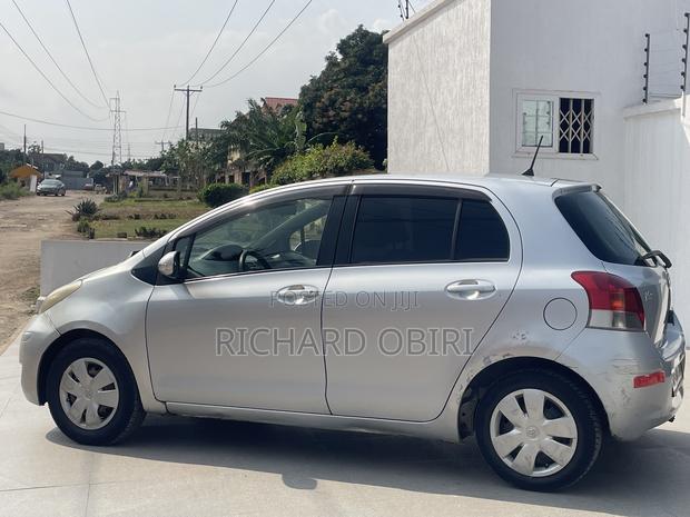 Toyota Vitz 1.3 AWD 5dr 2010 Silver
