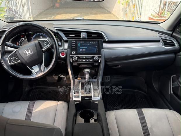 Honda Civic EX 2021 Gray