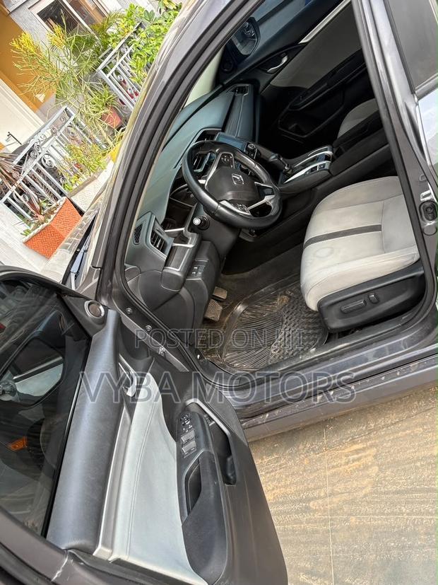 Honda Civic EX 2021 Gray